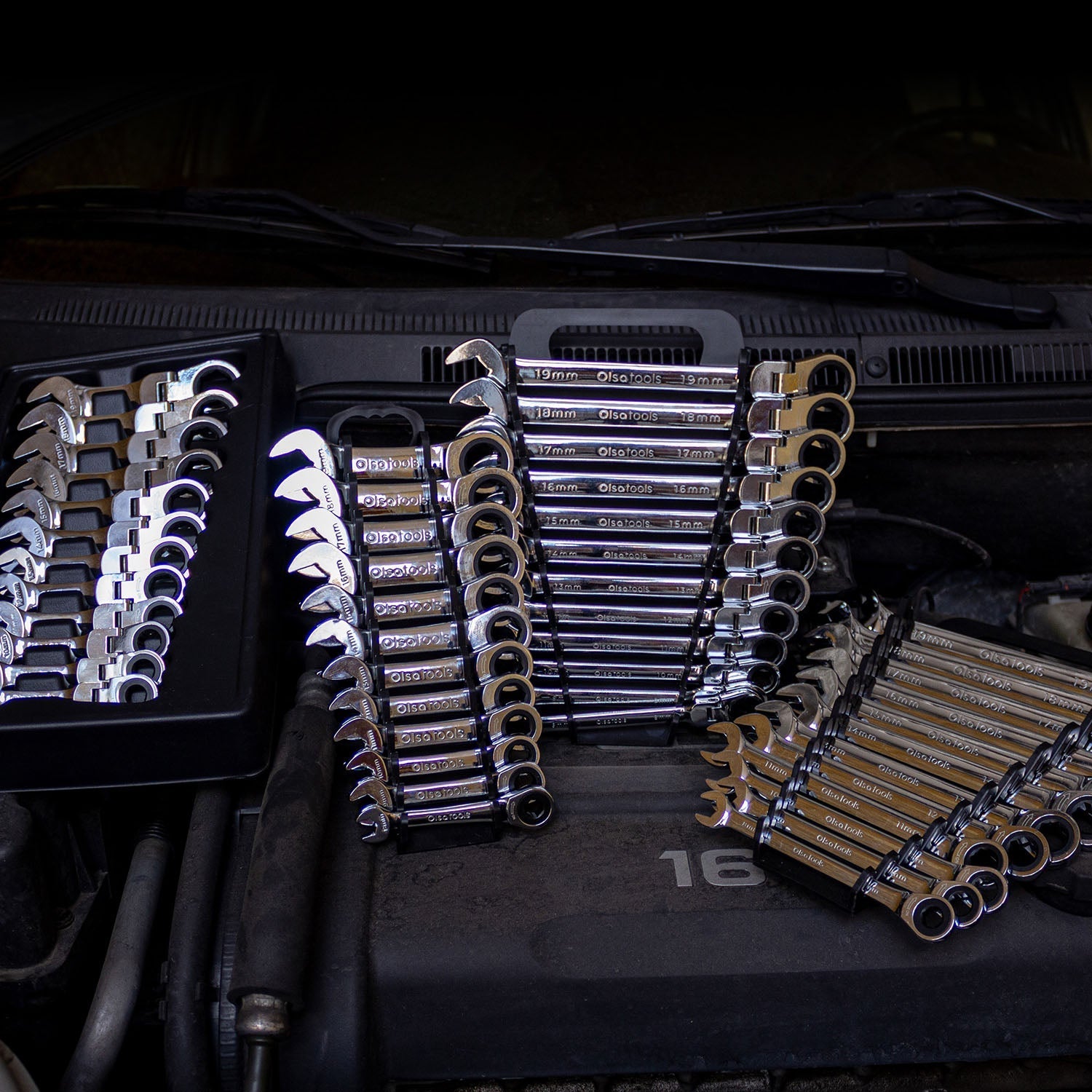 12-Piece 120 Tooth Ratcheting Wrench Set with Extractor Feature